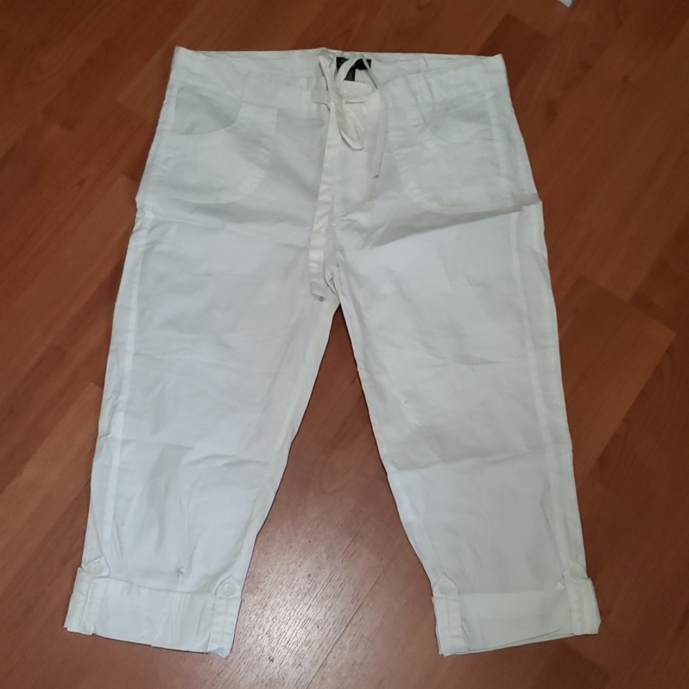 NWT Petite Crop Pants